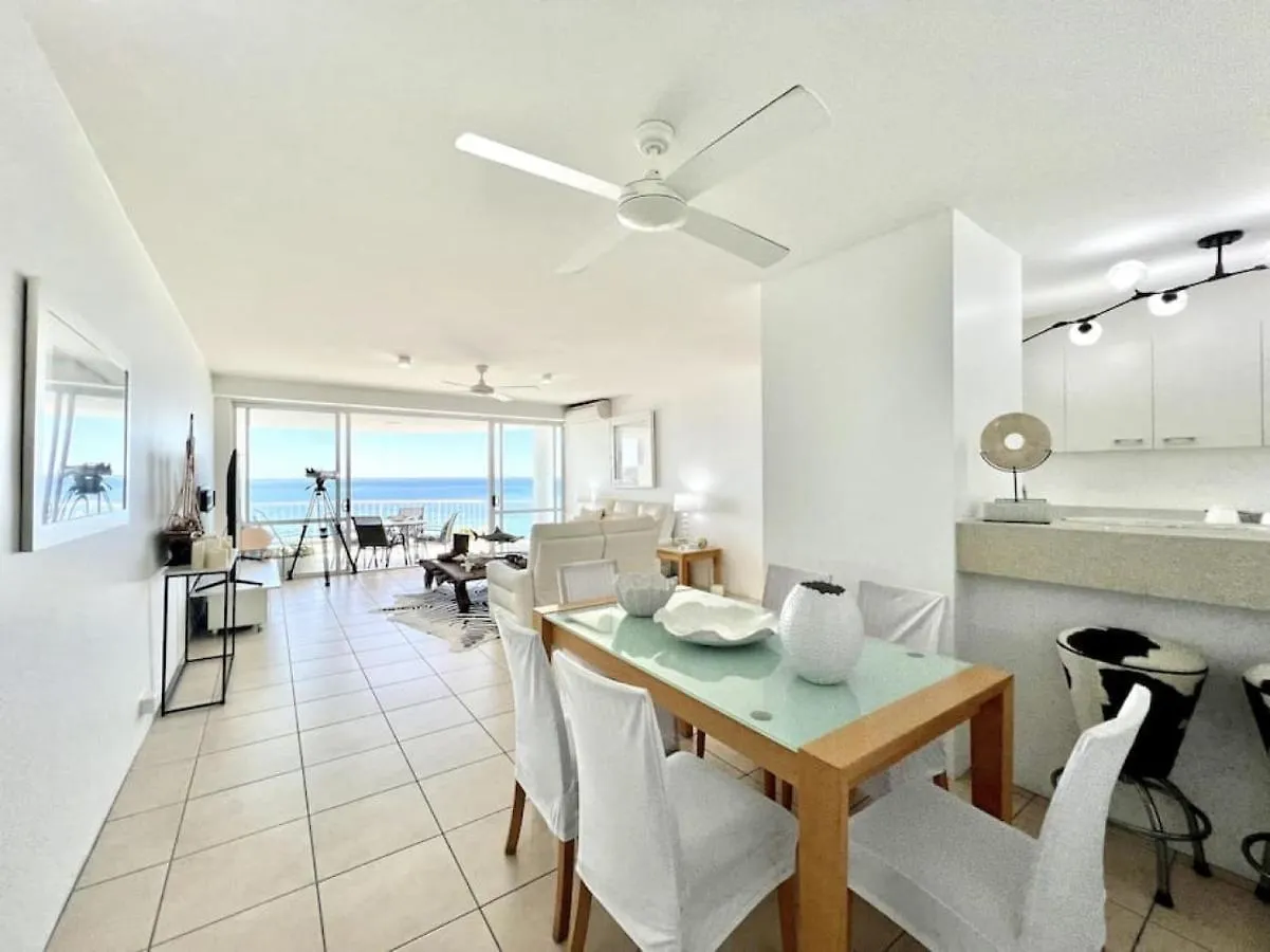 16Lm Absolute Beach Front Complex Sunshine Beach Apartment