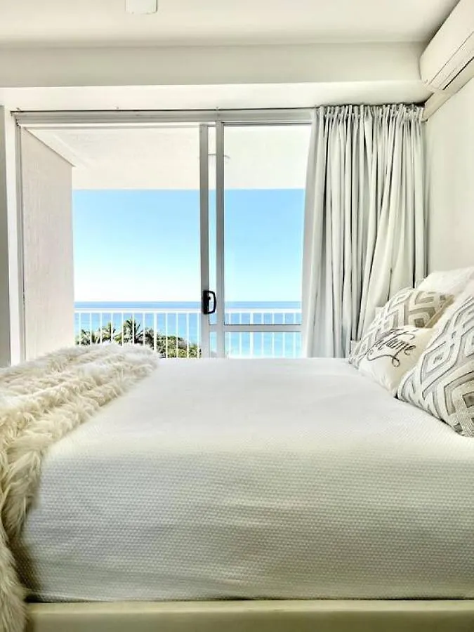 16Lm Absolute Beach Front Complex Sunshine Beach 0*,  Australia