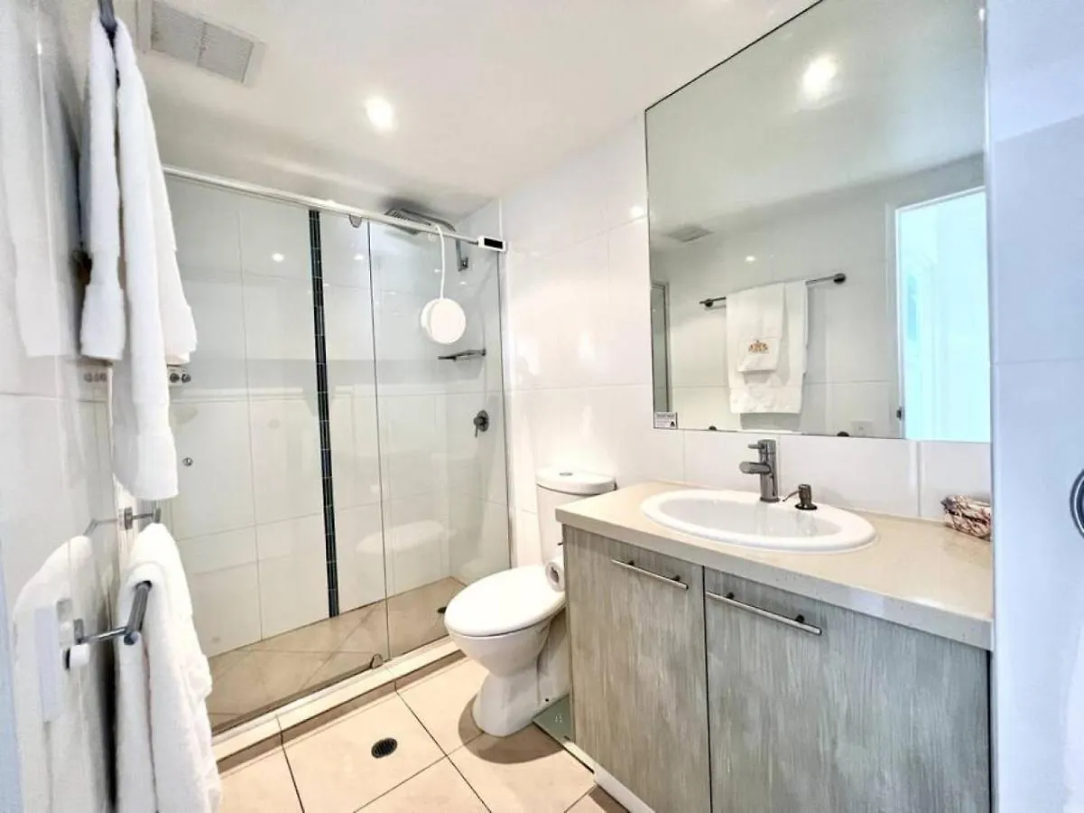 16Lm Absolute Beach Front Complex Sunshine Beach 0*,